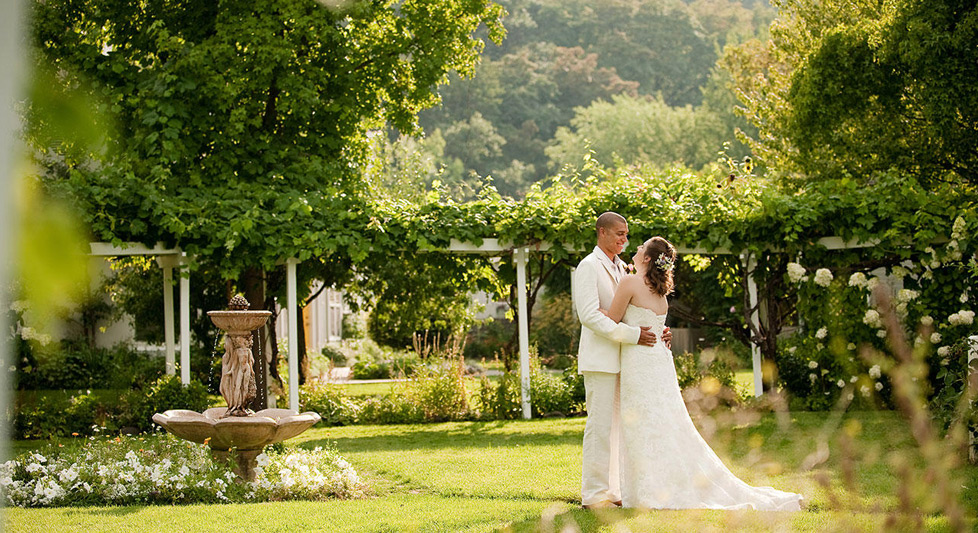 Outdoor Wedding Venue In Ashland Lithia Springs Resort