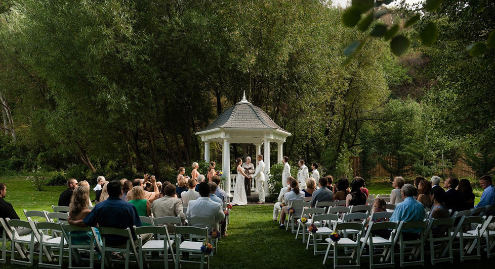 Outdoor Wedding  Venue  in Ashland  Lithia Springs Resort