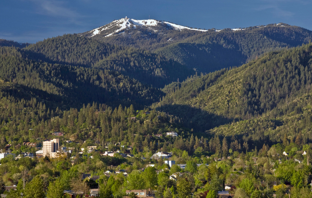 10 Lithia Springs Resort